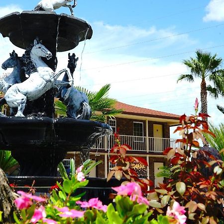 Savannah Inn And Suites Savannah Port Area エクステリア 写真
