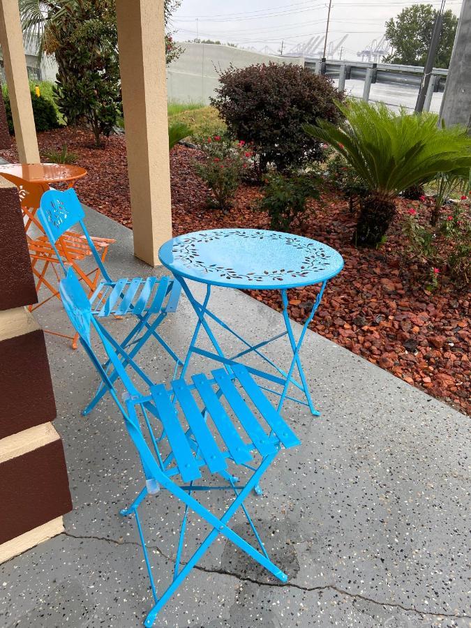 Savannah Inn And Suites Savannah Port Area エクステリア 写真