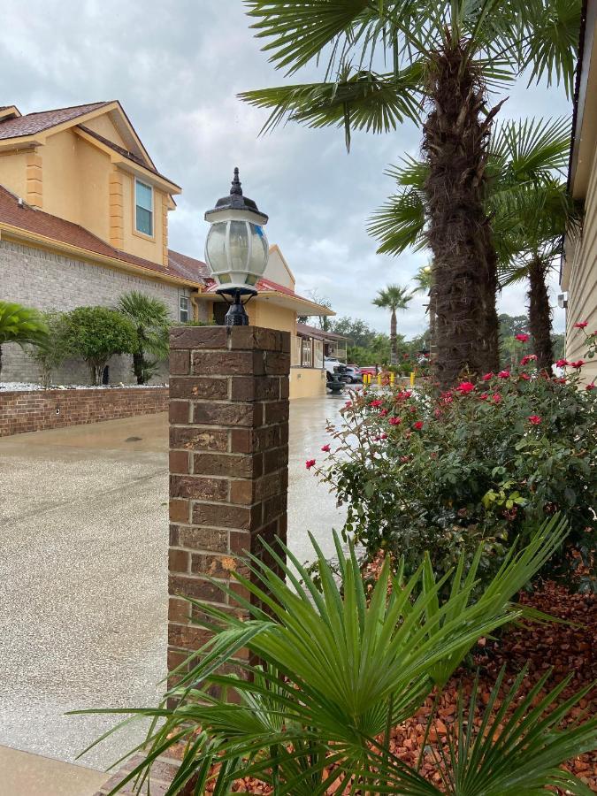 Savannah Inn And Suites Savannah Port Area エクステリア 写真