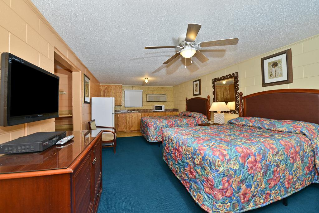 Savannah Inn And Suites Savannah Port Area 部屋 写真