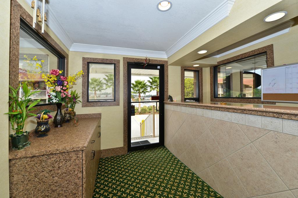 Savannah Inn And Suites Savannah Port Area インテリア 写真